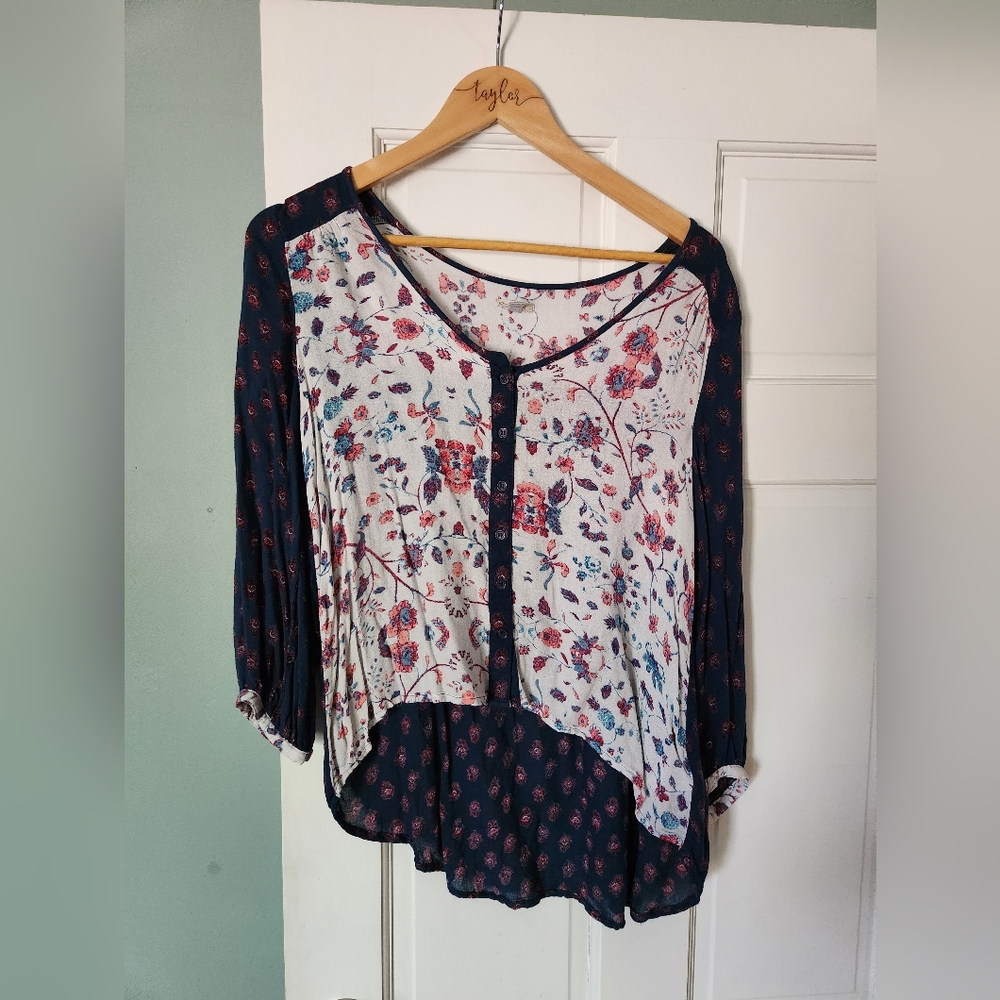 Urban Outfitters, Ecote, Medium white/blue/pink flowy high-lo top